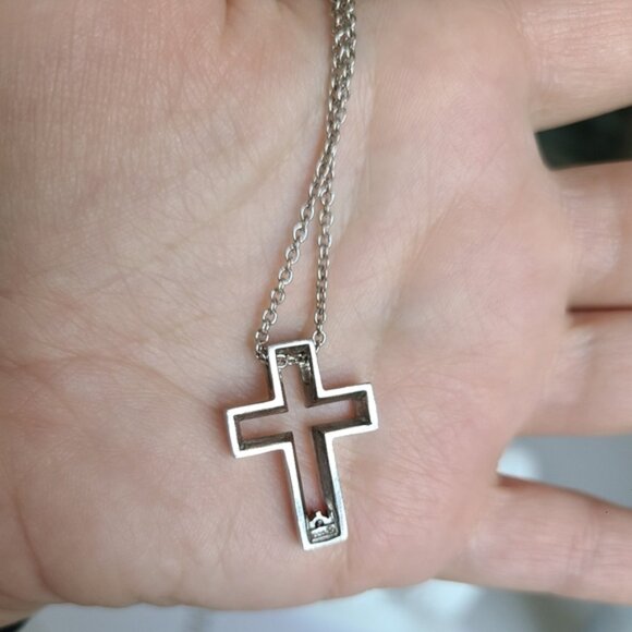 Vintage Sterling Silver Chunky CZ Crystal Cross Pendant Necklace - Picture 10 of 13